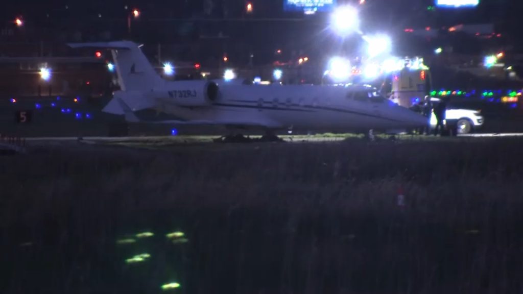 Teterboro Airport jet skids off end of runway in NJ; operations temporarily suspended