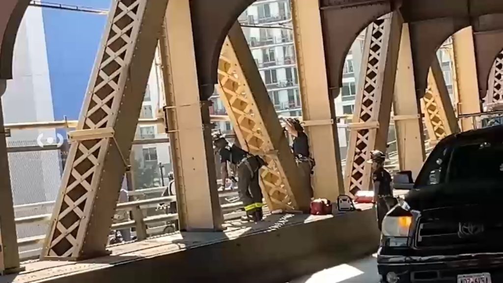 2 men dead after colliding on bike path at Queensboro Bridge in NYC