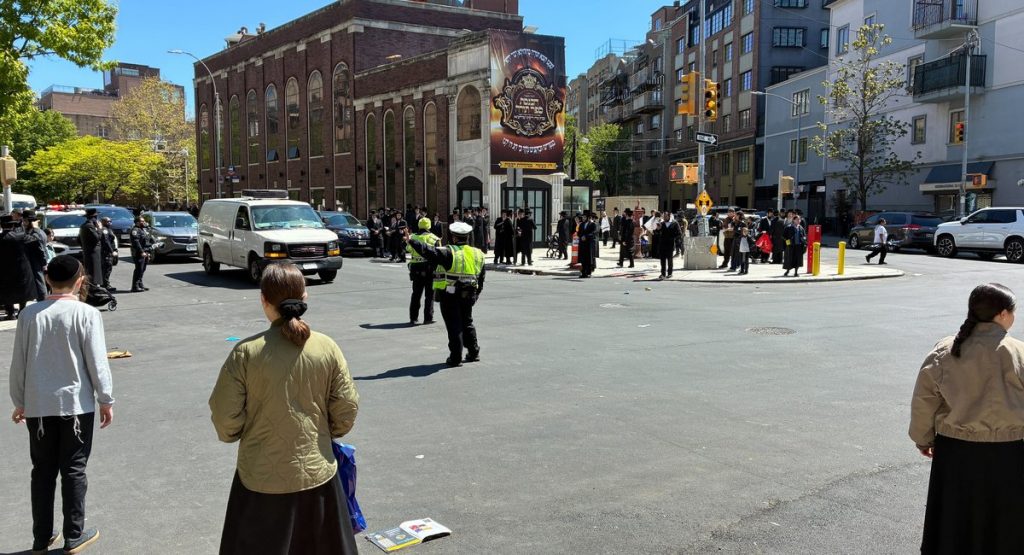 Hectic 5-way Brooklyn intersection where bus fatally struck boy has no crosswalk markings