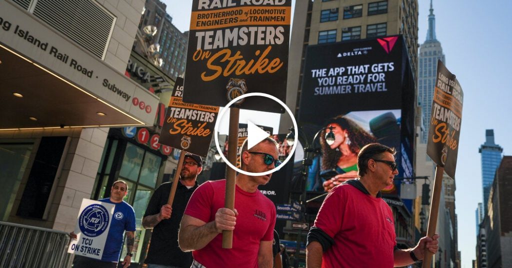 Long Island Rail Road Service Suspended as Workers Strike Long Island Rail Road Service Suspended as Workers Strike