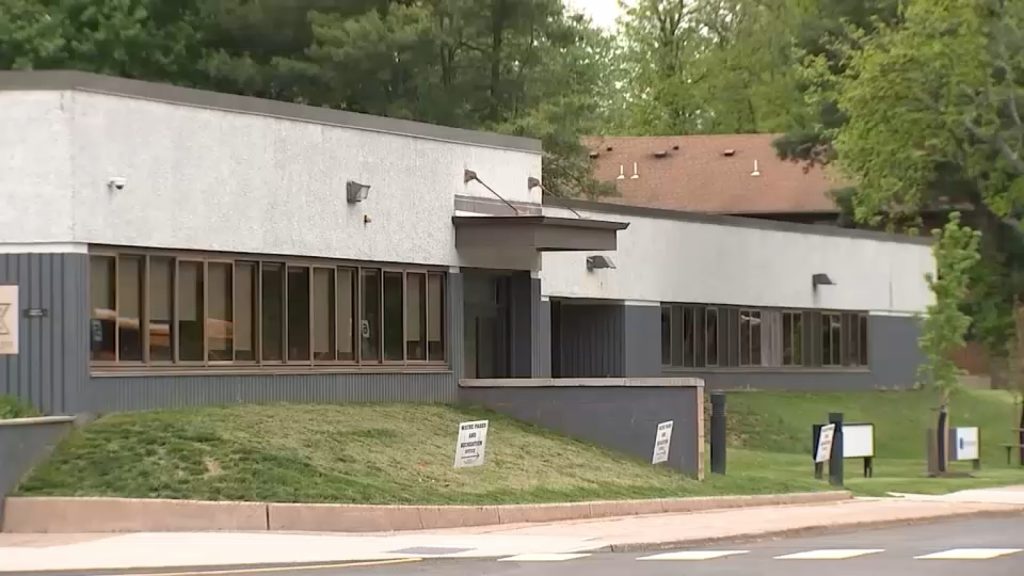 Rebels Aquatic Team no longer to swim at pool after Wayne Community Center abruptly ends agreement Rebels Aquatic Team no longer to swim at pool after Wayne Community Center abruptly ends agreement