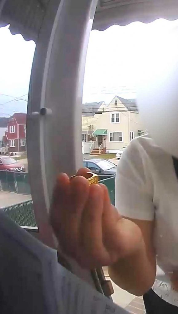 Senior scam alert: NYPD warns about sweet-talking grifters asking for directions, then stealing victims’ jewelry