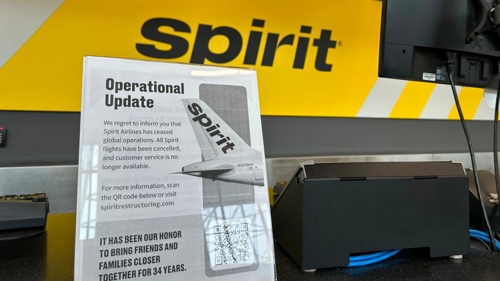 Spirit Airlines shut down: What to do to get home and get refunds
