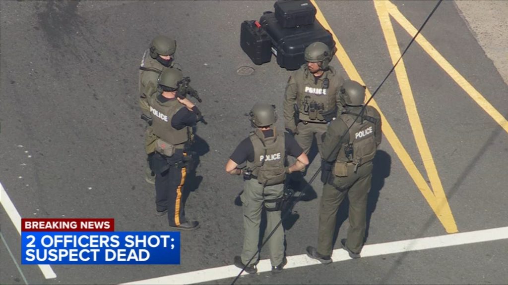 2 officers shot in Atlantic City, NJ while serving search warrant; suspect dead 2 officers shot in Atlantic City, NJ while serving search warrant; suspect dead