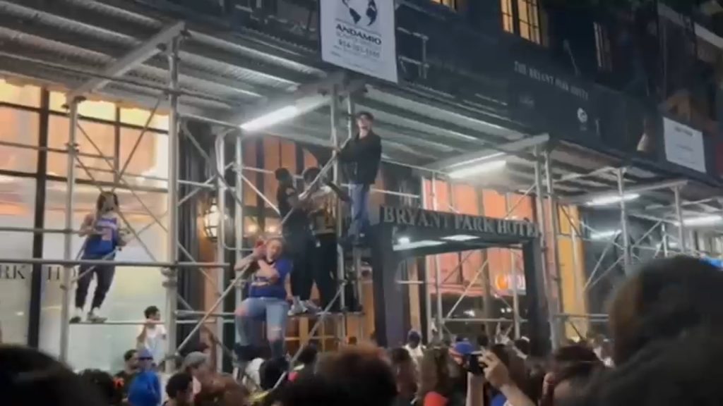 Bryant Park Knicks watch party ends with 7 arrests after disorderly behavior Bryant Park Knicks watch party ends with 7 arrests after disorderly behavior