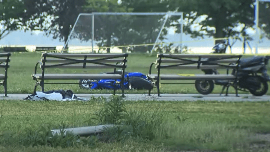 Man stabbed to death during brawl with 20 people in Queens park: sources Man stabbed to death during brawl with 20 people in Queens park: sources