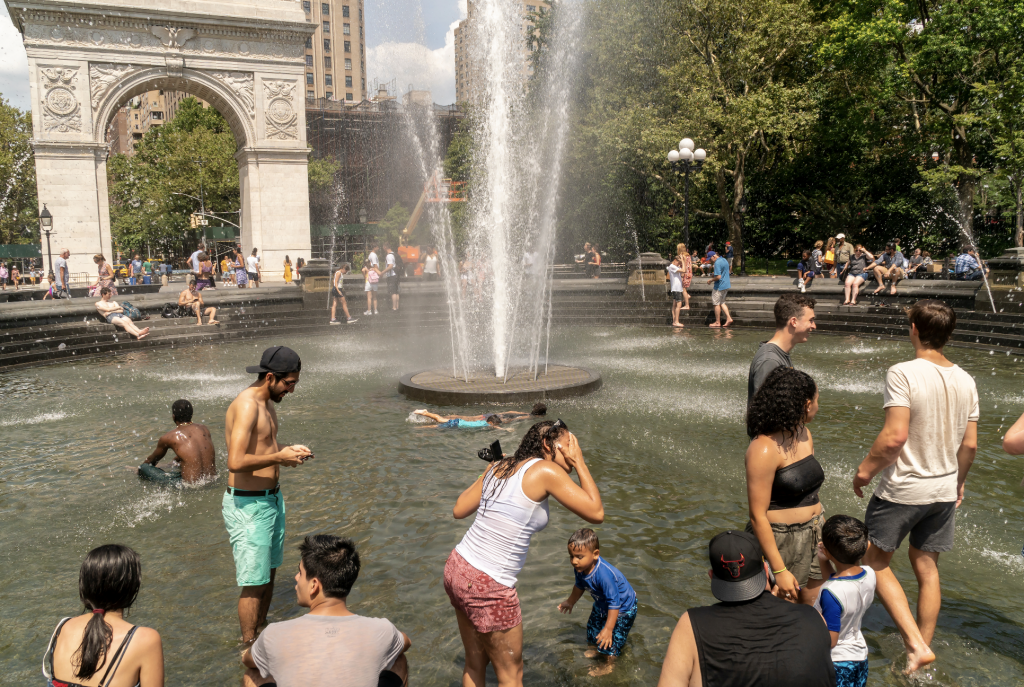 NYC Could Hit 100 Degrees This Week: Heat Wave Guide