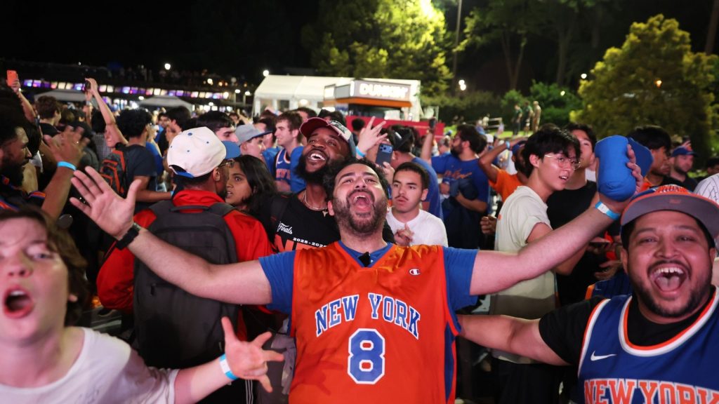 NYC breaks out in celebration after historic Knicks Game 4 NBA Finals win over Spurs at MSG