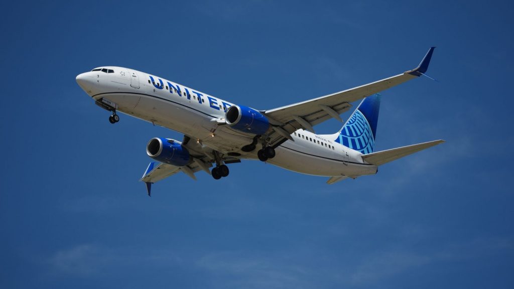 United pilot reports almost hitting drone while landing at Newark airport