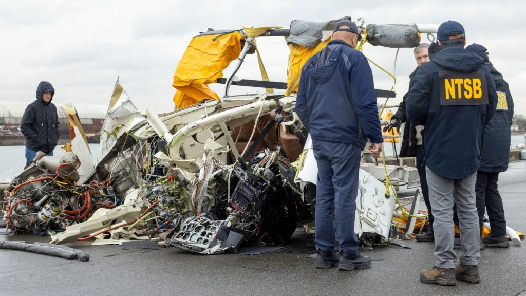 NYC helicopter that crashed in Hudson River and killed 6 last year shows signs of bird strike, NTSB says NYC helicopter that crashed in Hudson River and killed 6 last year shows signs of bird strike, NTSB says