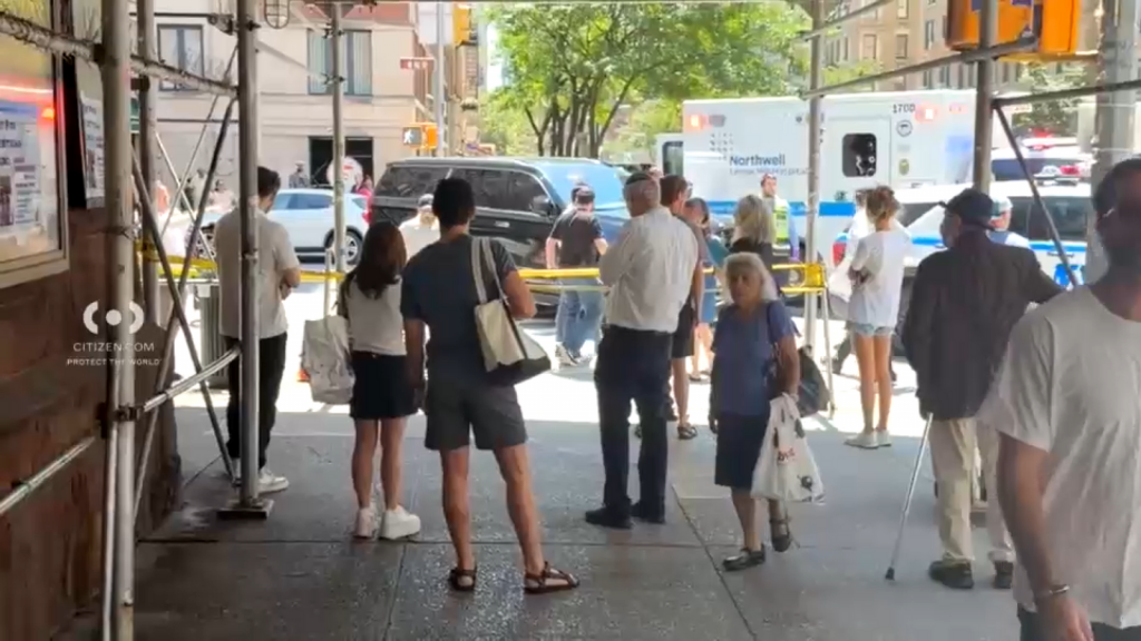 UWS stabbing: NYPD says suspect in custody after 2 men stabbed on Upper West Side of NYC UWS stabbing: NYPD says suspect in custody after 2 men stabbed on Upper West Side of NYC
